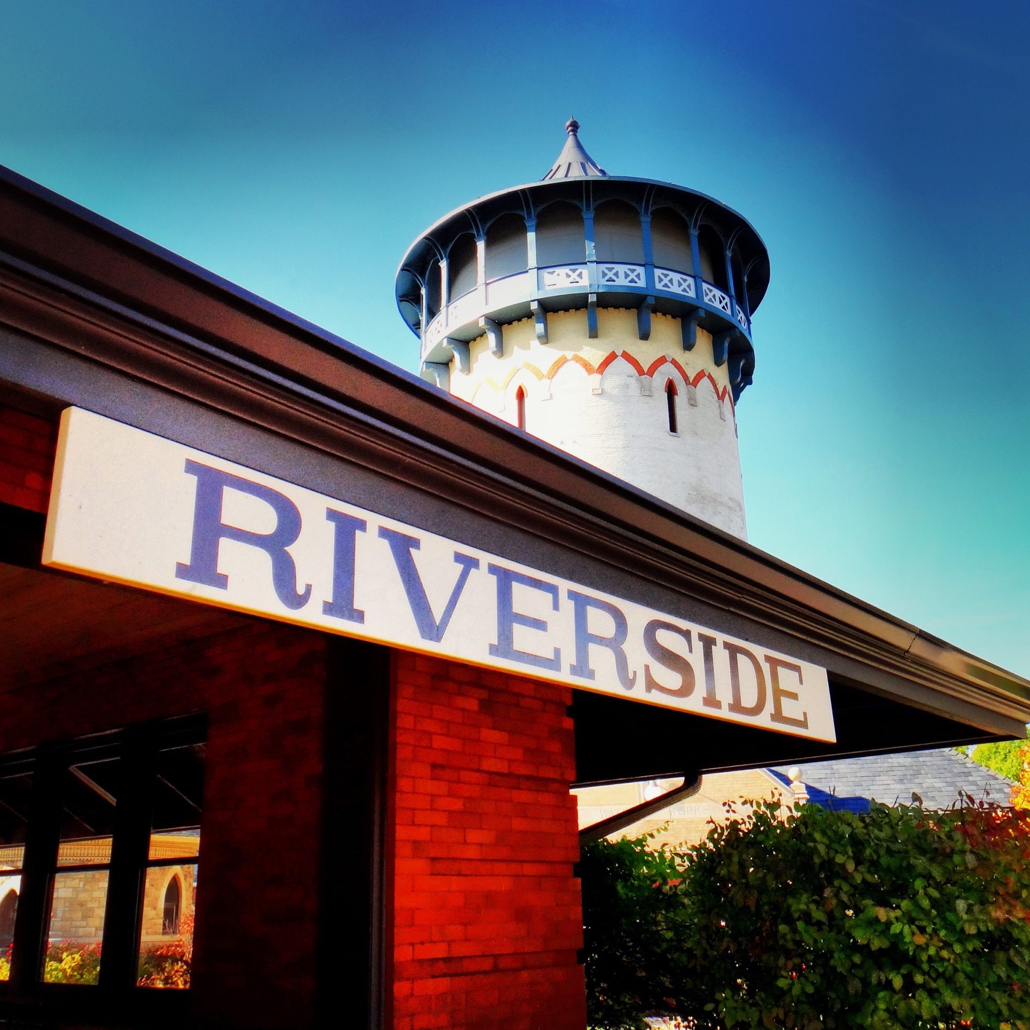 Riverside Limousine Services