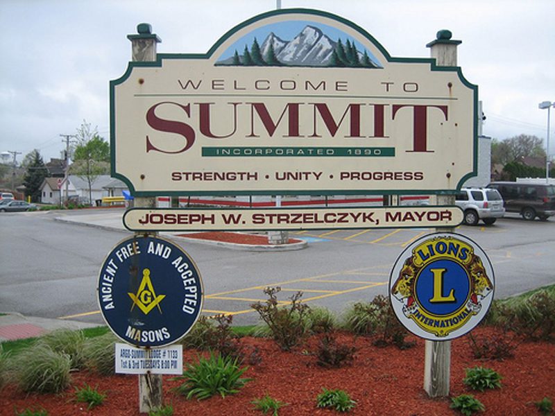 Summit IL Limousine Services Car Service Limo Service O'Hare