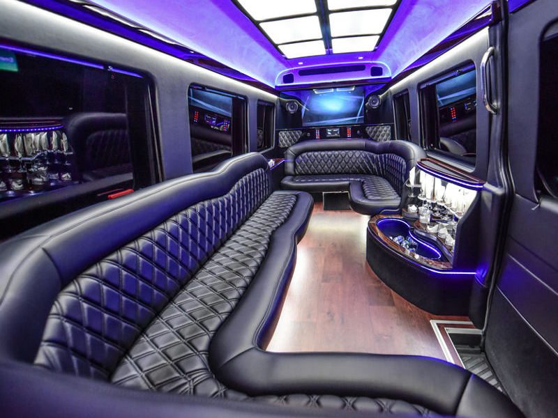 Rent Mini Limo Bus Chicago, Book Small Mercedes Sprinter Bus in Chicago