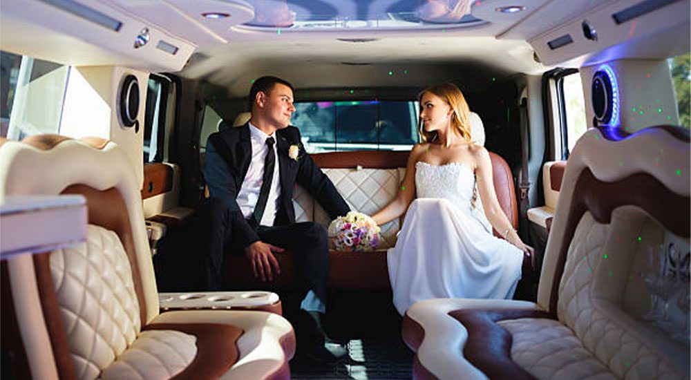 Party Bus Vs. Limousine For Weddings in Chicago